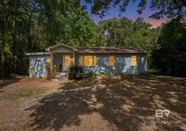 Photo 1 of Single family home for sale at 2566 Riverside Dr, Mobile, AL 36605 | MLS# 411314 | Listing updated on 2026-10-19