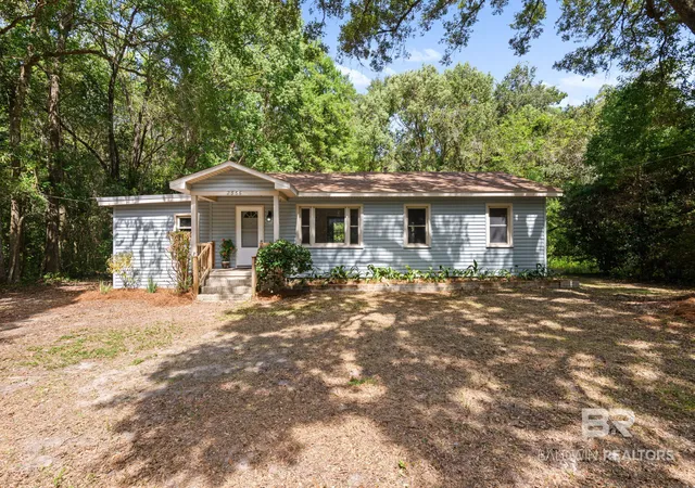 Photo 2 of Single family home for sale at 2566 Riverside Dr, Mobile, AL 36605 | MLS# 411314 | Listing updated on 2026-10-19