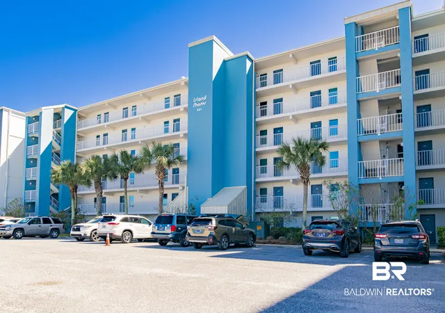 Photo 3 of Townhouse for sale at 421 E Beach Blvd #352, Gulf Shores, AL 36542 | MLS# 410796 | Listing updated on 2026-09-21