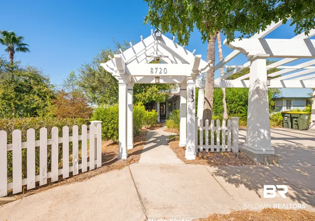 Photo 3 of Single family home for sale at 8720 Greenwich Ct, Gulf Shores, AL 36542 | MLS# 411017 | Listing updated on 2026-09-24