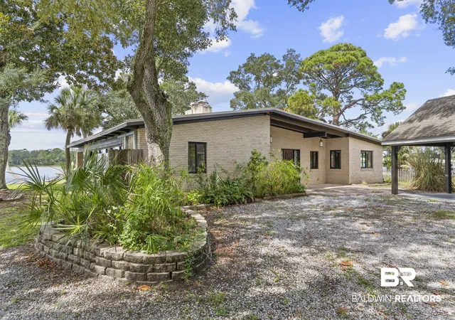 Photo 2 of House for sale at 427 Vancouver St, Pensacola, FL 32507 | MLS# 410914 | Listing updated on 2026-09-22