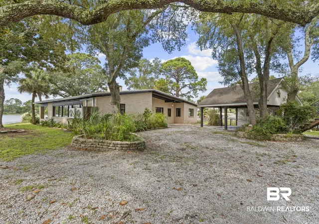 Photo 3 of House for sale at 427 Vancouver St, Pensacola, FL 32507 | MLS# 410914 | Listing updated on 2026-09-22