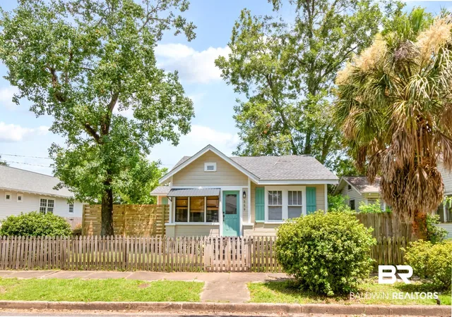 Photo 1 of Single family home for sale at 359 Chatham St, Mobile, AL 36604 | MLS# 406175 | Listing updated on 2026-10-06