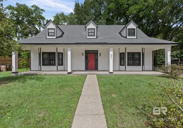 Photo 1 of Single family home for sale at 801 Highpoint Cir, Mobile, AL 36693 | MLS# 411786 | Listing updated on 2026-10-19