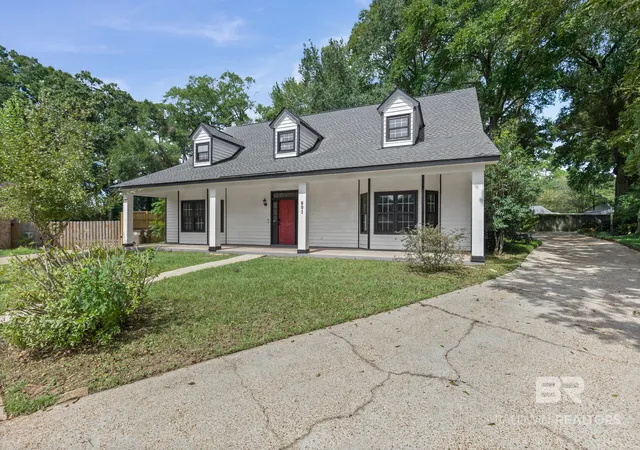 Photo 2 of Single family home for sale at 801 Highpoint Cir, Mobile, AL 36693 | MLS# 411786 | Listing updated on 2026-10-19