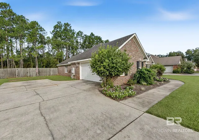 Photo 3 of Sale Pending at 24909 Steadfast Ct, Daphne, AL 36526 | MLS# 410654 | Listing updated on 2026-10-17