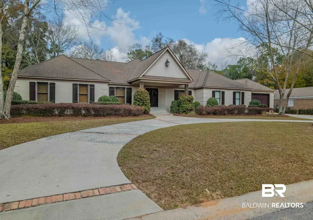 Photo 1 of Sale Pending at 695 Greenwood Ave, Fairhope, AL 36532 | MLS# 392719 | Listing updated on 2026-10-08