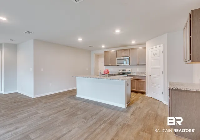 Photo 4 of Single family home for sale at 10512 Wales Ln, Spanish Fort, AL 36527 | MLS# 396426 | Listing updated on 2026-09-08