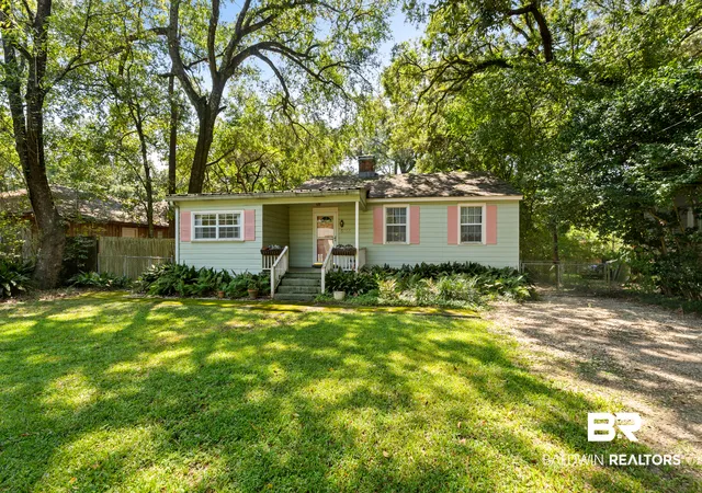 Photo 1 of Single family home for sale at 5105 E Village Cir, Mobile, AL 36608 | MLS# 411190 | Listing updated on 2026-09-26