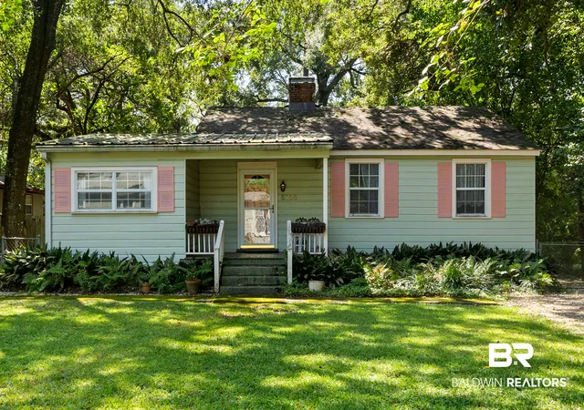 Photo 2 of Single family home for sale at 5105 E Village Cir, Mobile, AL 36608 | MLS# 411190 | Listing updated on 2026-09-26