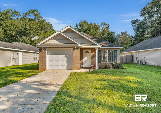 Photo 1 of Single family home for sale at 18639 E Hammond St, Robertsdale, AL 36567 | MLS# 411061 | Listing updated on 2026-10-19