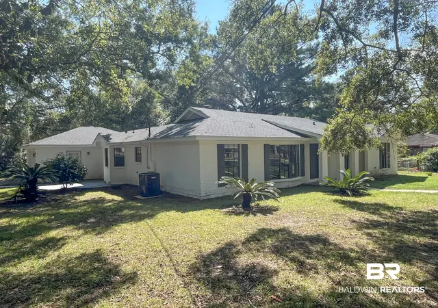 Photo 2 of Single family home for sale at 510 Pine St, Daphne, AL 36526 | MLS# 411093 | Listing updated on 2026-10-16