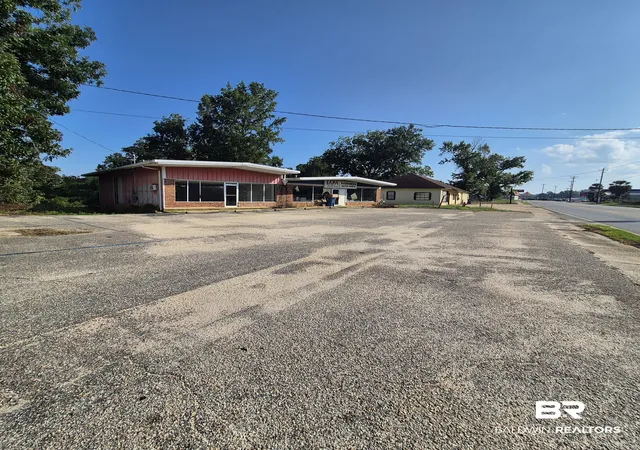 Photo 2 of Land for sale at 526 W Front St, Evergreen, AL 36401 | MLS# 410685 | Listing updated on 2026-09-16