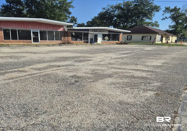 Photo 3 of Land for sale at 526 W Front St, Evergreen, AL 36401 | MLS# 410685 | Listing updated on 2026-09-16