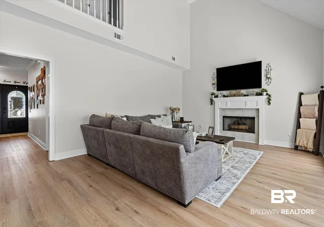 Photo 2 of Single family home for sale at 19138 Fairfield Dr, Fairhope, AL 36532 | MLS# 410192 | Listing updated on 2026-09-21