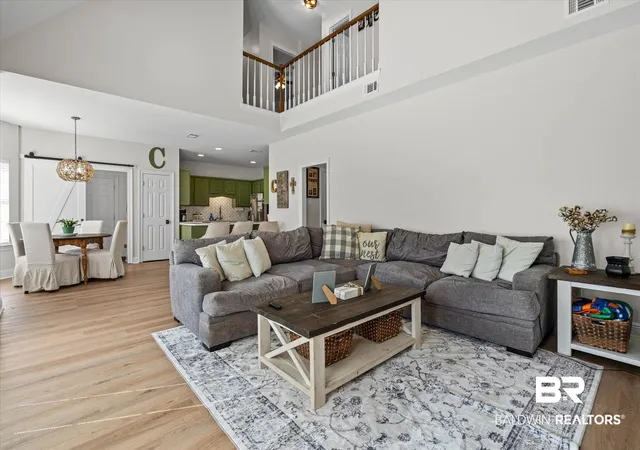 Photo 3 of Single family home for sale at 19138 Fairfield Dr, Fairhope, AL 36532 | MLS# 410192 | Listing updated on 2026-09-21
