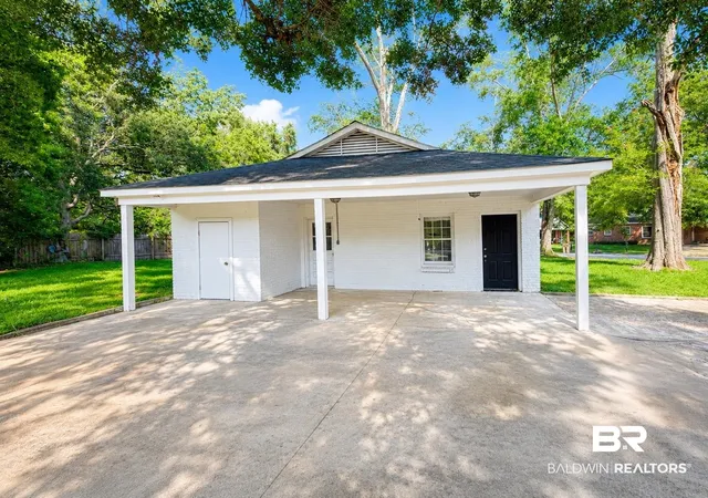 Photo 3 of Single family home for sale at 1619 Wormeley Dr, Mobile, AL 36605 | MLS# 399119 | Listing updated on 2026-09-01