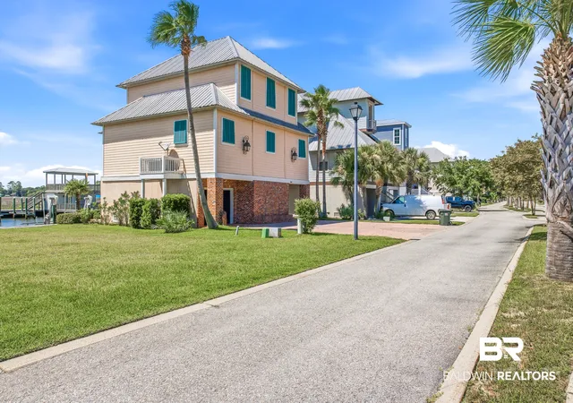 Photo 4 of Single family home for sale at 3885 Lafitte Blvd, Gulf Shores, AL 36542 | MLS# 410144 | Listing updated on 2026-09-12