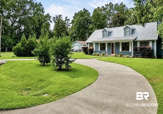 Photo 1 of Single family home for sale at 404 W Pedigo Ave, Foley, AL 36535 | MLS# 406696 | Listing updated on 2026-10-07