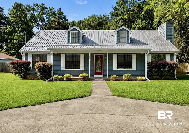 Photo 2 of Single family home for sale at 404 W Pedigo Ave, Foley, AL 36535 | MLS# 406696 | Listing updated on 2026-10-07