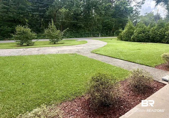 Photo 3 of Single family home for sale at 404 W Pedigo Ave, Foley, AL 36535 | MLS# 406696 | Listing updated on 2026-10-07