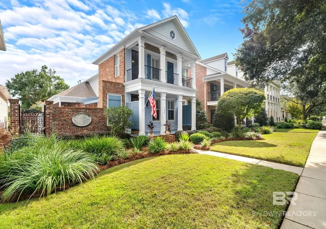 Photo 2 of Sale Pending at 107 Savannah Sq, Fairhope, AL 36532 | MLS# 411306 | Listing updated on 2026-10-16