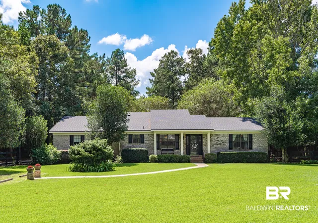 Photo 1 of Single family home for sale at 10940 Gayfer Rd Ext, Fairhope, AL 36532 | MLS# 410797 | Listing updated on 2026-09-30