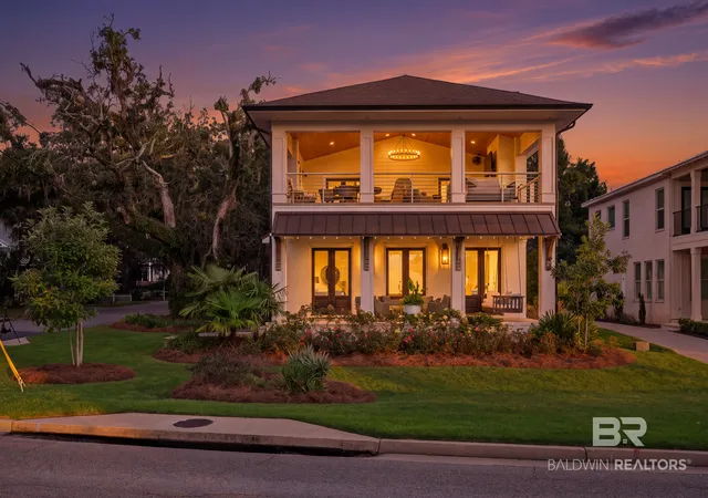 Photo 1 of Single family home for sale at 401 S Mobile St, Fairhope, AL 36532 | MLS# 411776 | Listing updated on 2026-10-21