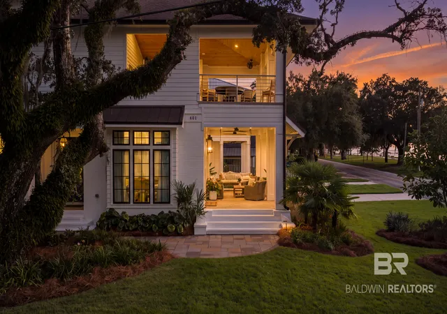 Photo 2 of Single family home for sale at 401 S Mobile St, Fairhope, AL 36532 | MLS# 411776 | Listing updated on 2026-10-21