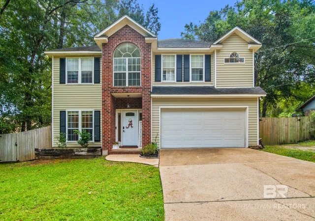 Photo 1 of Single family home for sale at 515 Parkwood Ave, Daphne, AL 36526 | MLS# 411582 | Listing updated on 2026-10-27