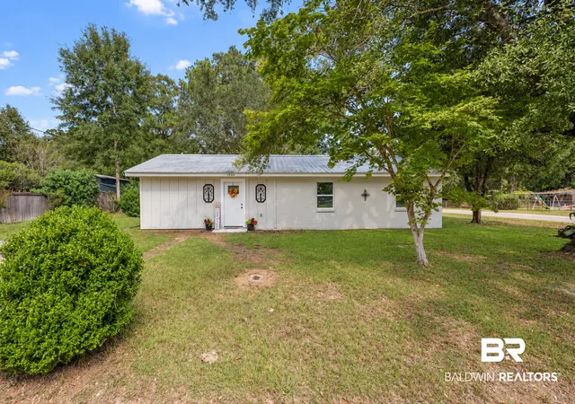 Photo 3 of Single family home for sale at 1901 Elaine Ave, Bay Minette, AL 36507 | MLS# 411242 | Listing updated on 2026-10-07