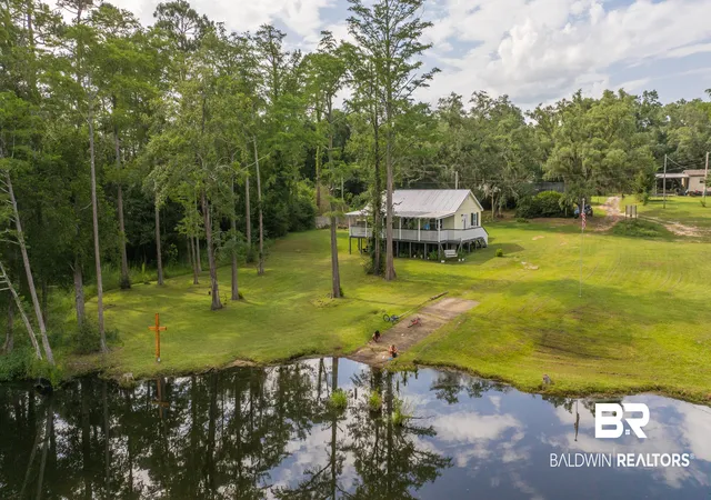 Photo 1 of Single family home for sale at 17696 Wayburn Rd, Seminole, AL 36574 | MLS# 410007 | Listing updated on 2026-09-02