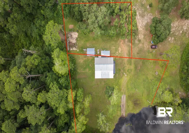 Photo 3 of Single family home for sale at 17696 Wayburn Rd, Seminole, AL 36574 | MLS# 410007 | Listing updated on 2026-09-02