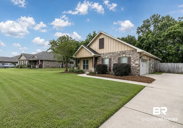 Photo 2 of Single family home for sale at 26495 Augustine Dr, Daphne, AL 36526 | MLS# 409781 | Listing updated on 2026-09-08