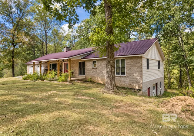 Photo 3 of Single family home for sale at 376 Jent Rd, Cordova, AL 35550 | MLS# 411794 | Listing updated on 2026-10-09