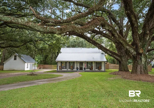 Photo 1 of Single family home for sale at 21530 Cotton Crk Dr, Gulf Shores, AL 36542 | MLS# 410820 | Listing updated on 2026-10-05