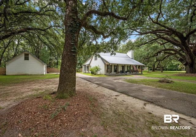 Photo 3 of Single family home for sale at 21530 Cotton Crk Dr, Gulf Shores, AL 36542 | MLS# 410820 | Listing updated on 2026-10-05