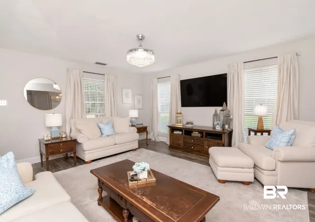 Photo 4 of Single family home for sale at 1110 Mcneil Avenue, Mobile, AL 36609 | MLS# 409270 | Listing updated on 2026-10-12