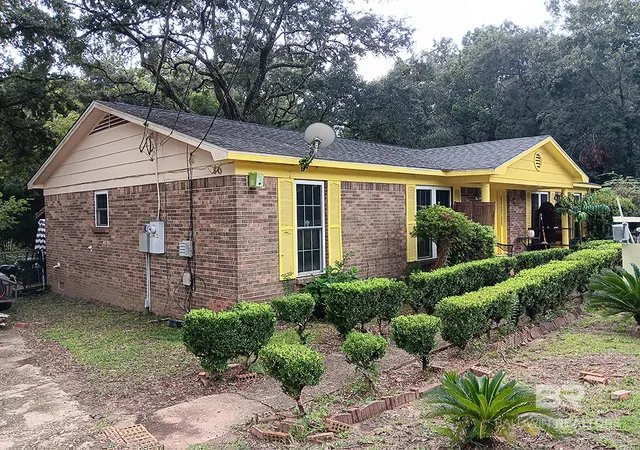 Photo 1 of Single family home for sale at 1304 Oak St, Daphne, AL 36526 | MLS# 411463 | Listing updated on 2026-10-06