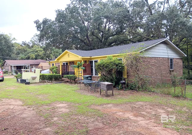 Photo 2 of Single family home for sale at 1304 Oak St, Daphne, AL 36526 | MLS# 411463 | Listing updated on 2026-10-06