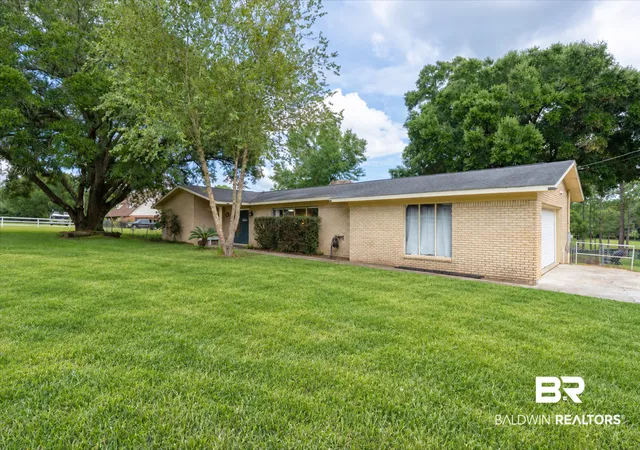 Photo 3 of Single family home for sale at 1324 Conference Rd, Cantonment, FL 32533 | MLS# 410603 | Listing updated on 2026-09-14