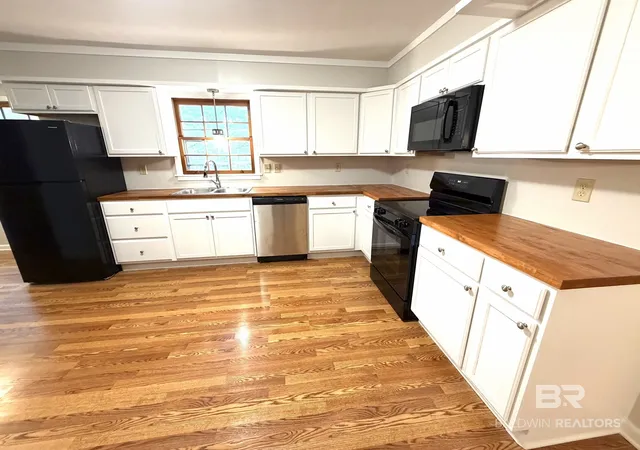 Photo 3 of Single family home for sale at 1204 Marseille Dr, Mobile, AL 36693 | MLS# 411545 | Listing updated on 2026-10-05