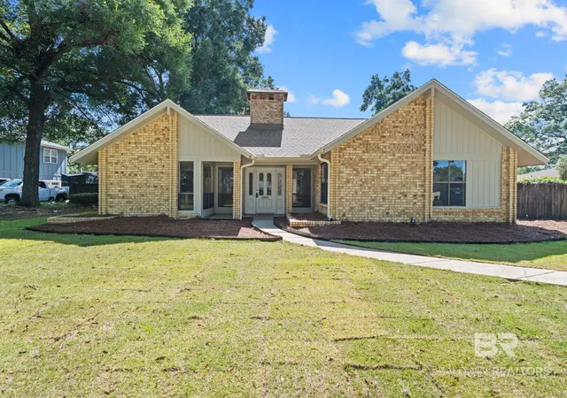 Photo 2 of Single family home for sale at 562 N Vaughn Dr, Satsuma, AL 36572 | MLS# 411804 | Listing updated on 2026-10-08