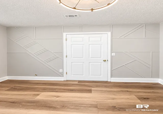 Photo 4 of Single family home for sale at 19297 Cedar Ln, Fairhope, AL 36532 | MLS# 409895 | Listing updated on 2026-10-20