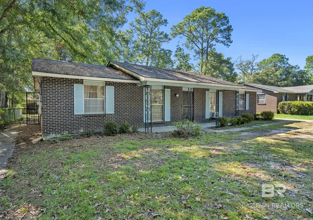 Photo 3 of Sale Pending at 1616 Mississippi St, Mobile, AL 36618 | MLS# 410405 | Listing updated on 2026-10-02