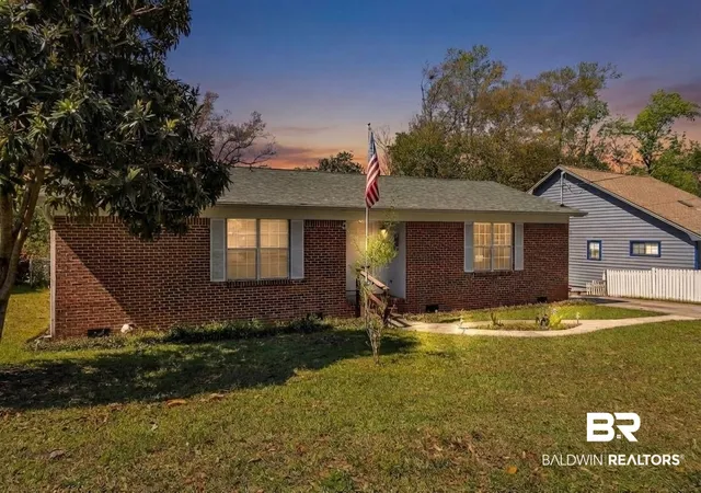 Photo 1 of Single family home for sale at 2067 Clb House Dr, Lillian, AL 36549 | MLS# 394828 | Listing updated on 2026-09-18