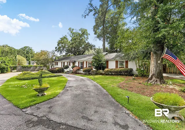 Photo 3 of Single family home for sale at 4251 Horloesther Ct, Mobile, AL 36608 | MLS# 410395 | Listing updated on 2026-09-08