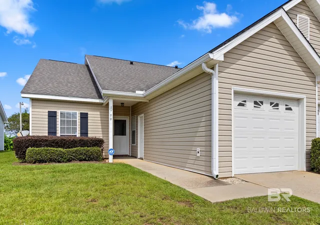 Townhouse for sale at 2651 S Juniper St #1700, Foley, AL 36535 | MLS# 409702