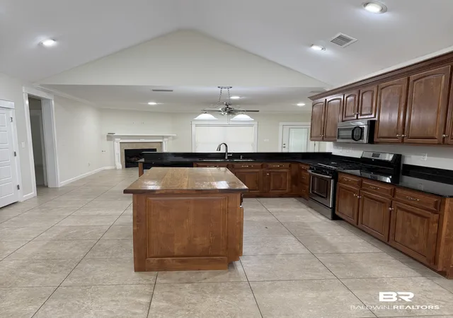 Photo 3 of Single family home for sale at 11966 Balsam Ct, Daphne, AL 36527 | MLS# 410945 | Listing updated on 2026-10-15