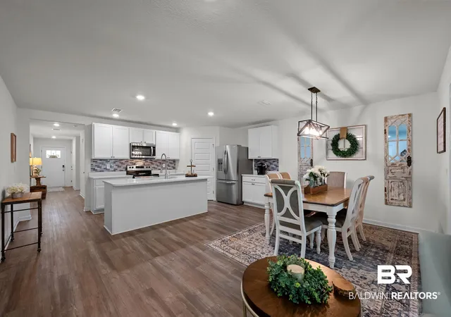 Photo 4 of Sale Pending at 15806 Laurelbrooke Loop, Fairhope, AL 36532 | MLS# 410427 | Listing updated on 2026-09-17